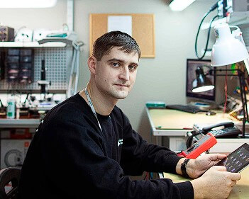 Мастер сервисного центра по ремонту техники Hisense